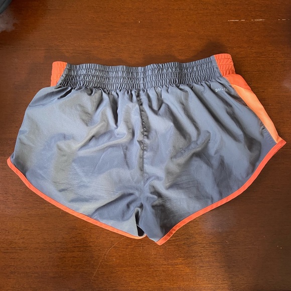 Nike Running Shorts - Picture 3 of 5